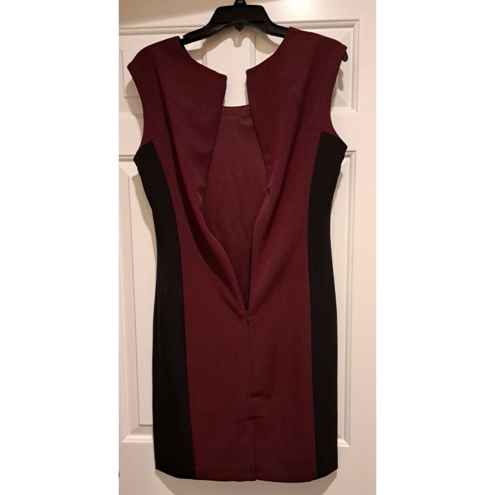 Chelsea Dress Fit Flare Black and Red Short Sleeved Knee Length Ruched Women's 6 - Picture 3 of 8